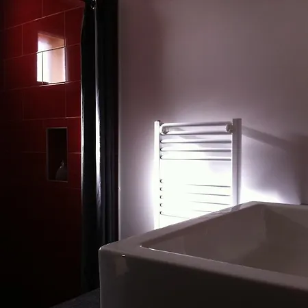 לינה וארוחת בוקר Domaine Du Chene Crucy